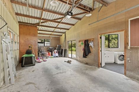 Photo of property in 805 Richmond Road, Lepperton, New Plymouth, 4373