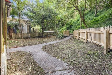 Photo of property in 44 Devon Street, Aro Valley, Wellington, 6021