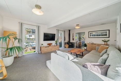 Photo of property in 38 Postgate Drive, Whitby, Porirua, 5024