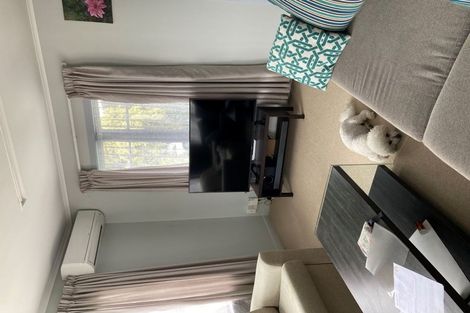 Photo of property in 21 Churchill Avenue, Manurewa, Auckland, 2102