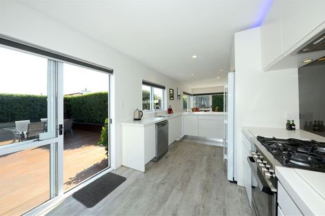 Photo of property in 30 Beauford Place, Parklands, Christchurch, 8083