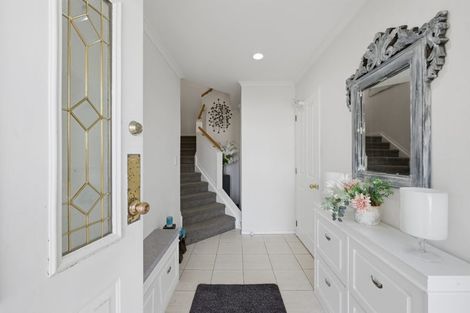 Photo of property in 27 Westminster Gardens, Unsworth Heights, Auckland, 0632