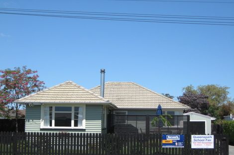 Photo of property in 44 Farquhars Road, Redwood, Christchurch, 8051