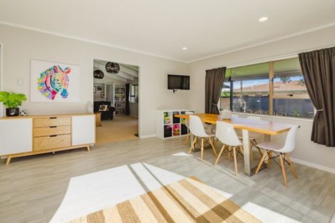 Photo of property in 67 Belvedere Avenue, Waikanae, 5036