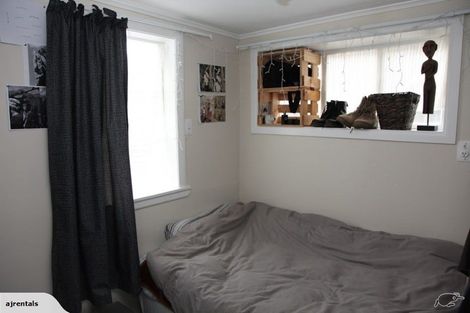 Photo of property in 14 Bidwill Street, Mount Cook, Wellington, 6021