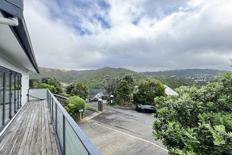 Photo of property in 15 Cavalry Close, Crofton Downs, Wellington, 6035