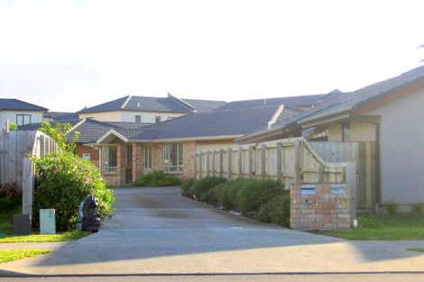 Photo of property in 44a Redcastle Drive, East Tamaki, Auckland, 2013