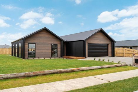 Photo of property in 16 Fantail Avenue, Carterton, 5713