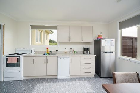 Photo of property in 28 Tokanui Haldane Road, Tokanui, 9884