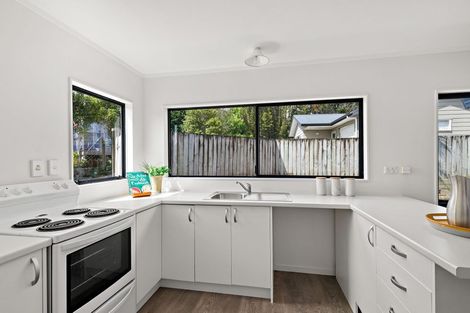 Photo of property in 2/8 Centennial Park Road, Wellsford, 0900