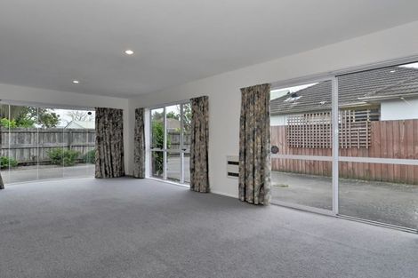 Photo of property in 13a Wittys Road, Avonhead, Christchurch, 8042