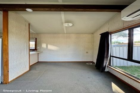 Photo of property in 43 Oakfield Crescent, Pukete, Hamilton, 3200