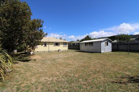 Photo of property in 87 Brandon Street, Featherston, 5710