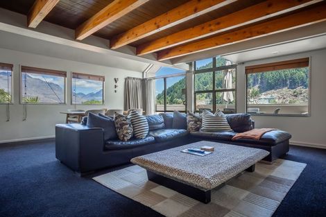 Photo of property in 108 Hallenstein Street, Queenstown, 9300