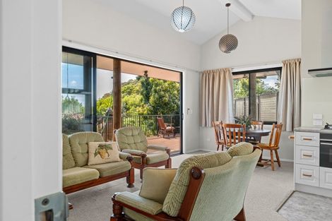 Photo of property in 23a Donnelly Street, Oakura, 4314