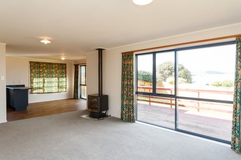 Photo of property in 77 Parnell Heights, Kelvin Grove, Palmerston North, 4414