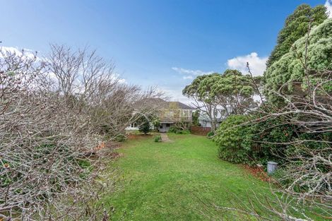 Photo of property in 314 East Coast Road, Forrest Hill, Auckland, 0620
