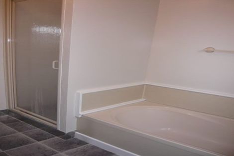 Photo of property in 5 Essendon Court, Glenview, Hamilton, 3206