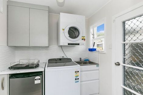 Photo of property in 23a Rotherham Terrace, Miramar, Wellington, 6022