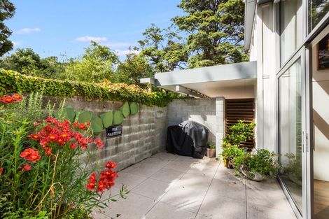 Photo of property in 82 Blue Mountains Road, Pinehaven, Upper Hutt, 5019