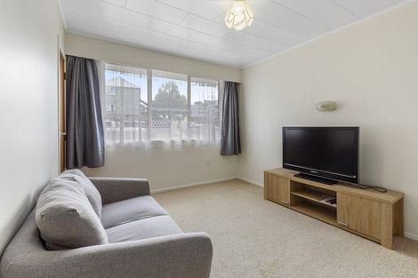 Photo of property in 4 Aramoana Place, Maupuia, Wellington, 6022