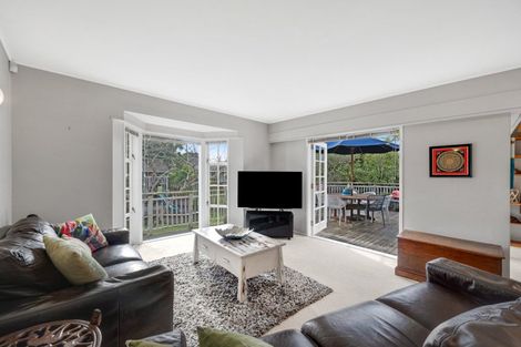 Photo of property in 32 Harford Place, Pakuranga Heights, Auckland, 2010