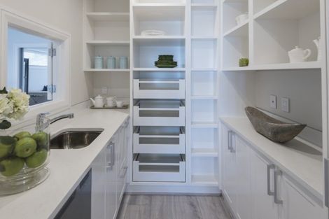 Photo of property in 3/89 Fisher Parade, Sunnyhills, Auckland, 2010