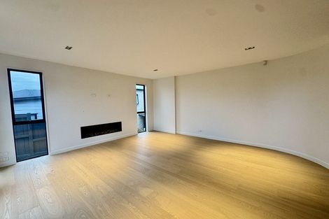 Photo of property in 23 Kerekin Drive, Oteha, Auckland, 0632