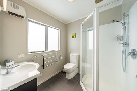 Photo of property in 8a Whitehouse Road, Titahi Bay, Porirua, 5022