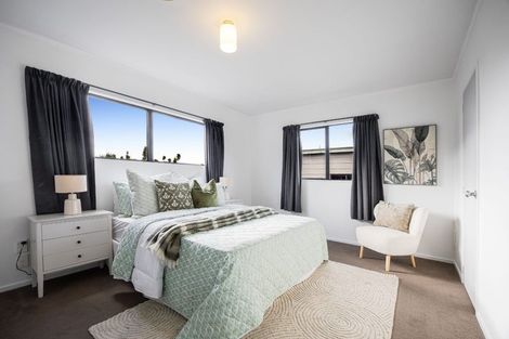 Photo of property in 40 Elliston Crescent, Stanmore Bay, Whangaparaoa, 0932