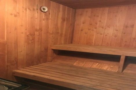 Photo of property in 1/813 East Coast Road, Northcross, Auckland, 0630