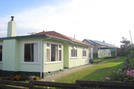 Photo of property in 1 Roxby Street, South Hill, Oamaru, 9400