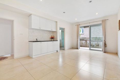 Photo of property in 56 Harrowglen Drive, Northcross, Auckland, 0630