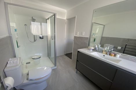 Photo of property in 4 Frank Newton Road, Swanson, Auckland, 0614