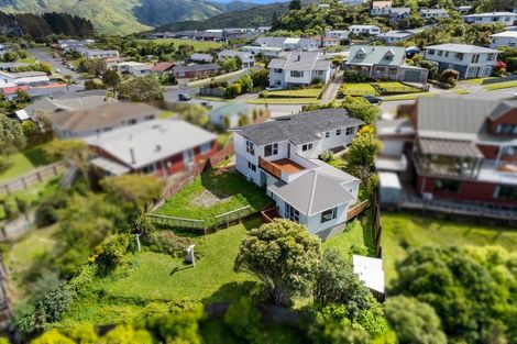 Photo of property in 29 Oakleigh Street, Maungaraki, Lower Hutt, 5010