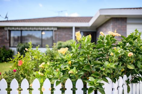 Photo of property in 4/39 Swanson Road, Henderson, Auckland, 0610