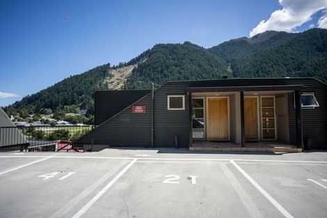 Photo of property in 108 Hallenstein Street, Queenstown, 9300
