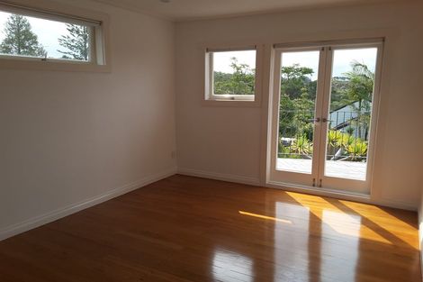 Photo of property in 2/128 Aberdeen Road, Campbells Bay, Auckland, 0620