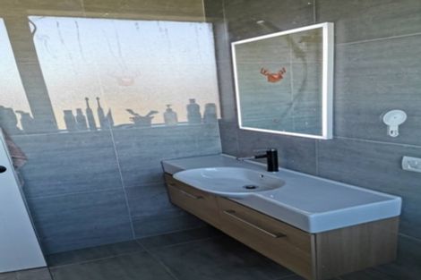 Photo of property in 133 Oreil Avenue, West Harbour, Auckland, 0618