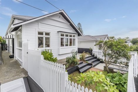 Photo of property in 42 Porritt Avenue, Mount Victoria, Wellington, 6011