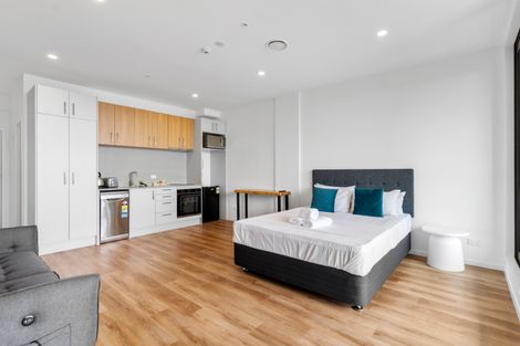 Photo of property in Twin Towers, 811/17 Putney Way, Manukau, Auckland, 2104