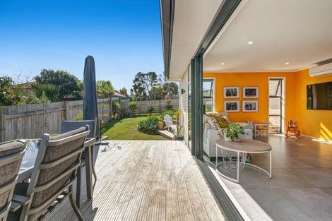 Photo of property in 9 St Julia Court, Helensville, 0800