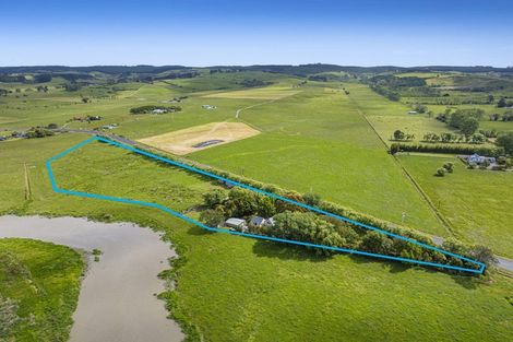 Photo of property in 2162 State Highway 16, Helensville, 0875