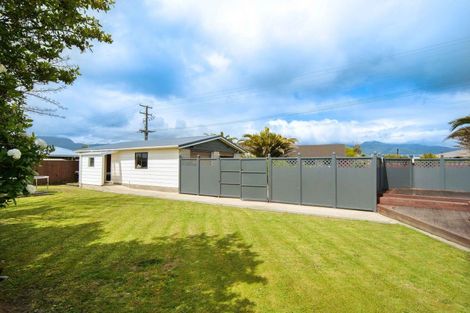 Photo of property in 167 Peel Street, Westport, 7825