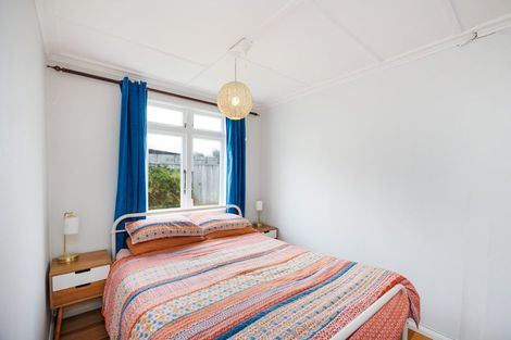 Photo of property in 16 Chrystal Street, Foxton Beach, Foxton, 4815