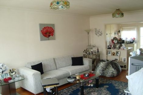 Photo of property in 4/3 Evelyn Place, Hillcrest, Auckland, 0627