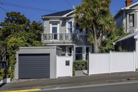 Photo of property in 15 Park Street, Thorndon, Wellington, 6011