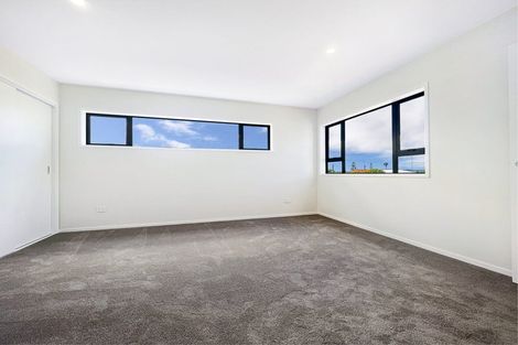 Photo of property in Peninsula Primary School, 61 Wharf Road, Te Atatu Peninsula, Auckland, 0610