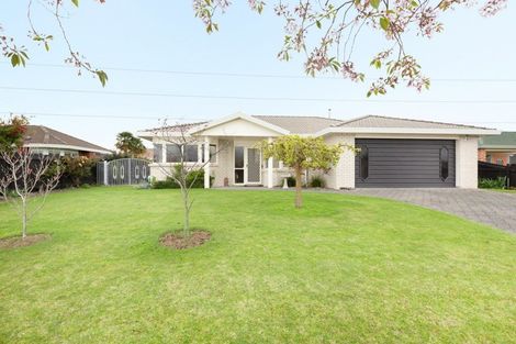 Photo of property in 10 Azalea Dell, Mount Maunganui, 3116