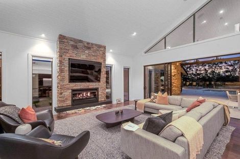 Photo of property in 73 Pomona Road, Kumeu, 0891